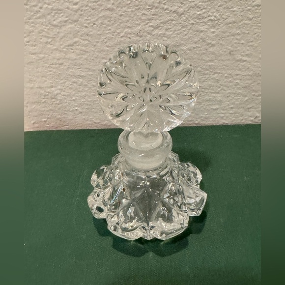 Vintage Lead Cut Crystal Perfume Bottle - Picture 3 of 9